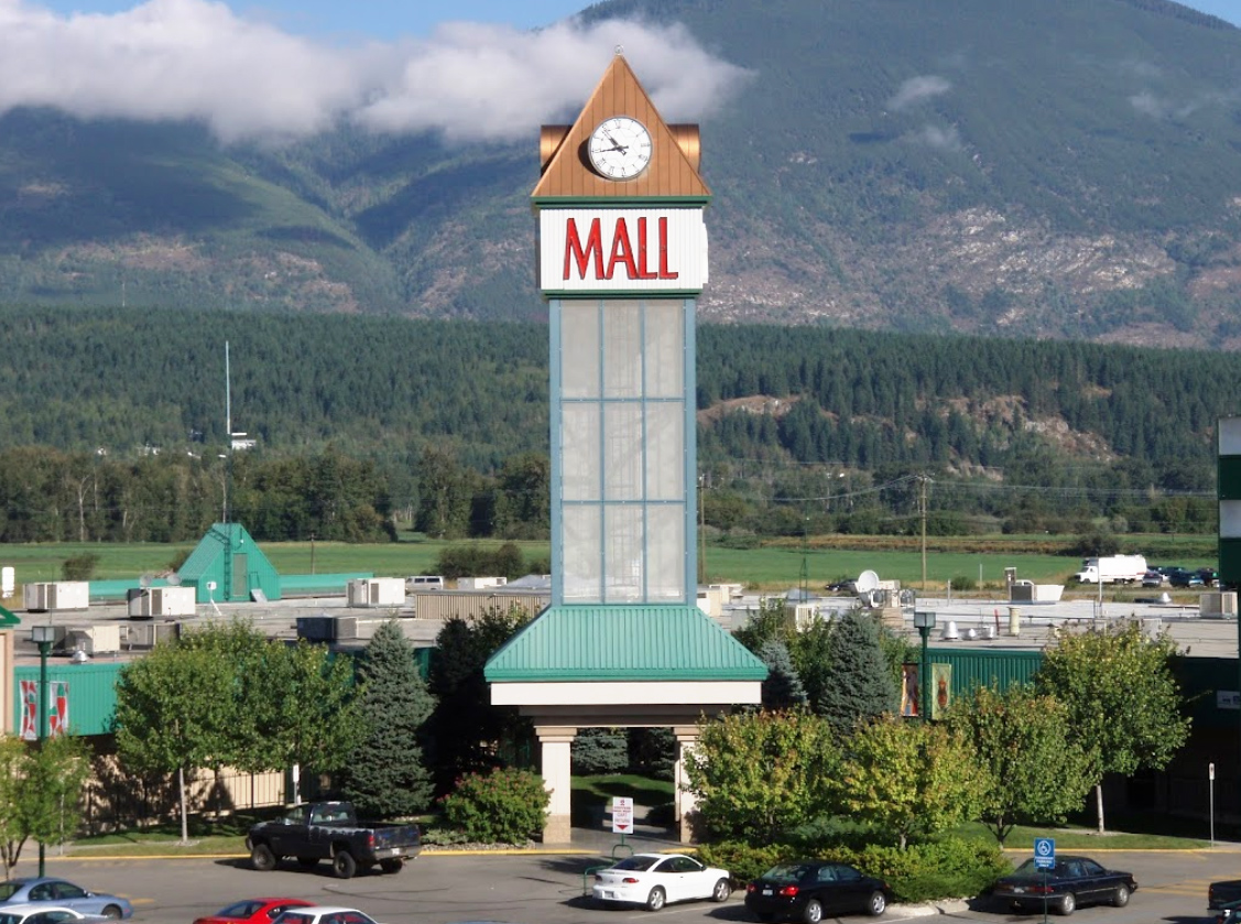Piccadilly Mall clocktower